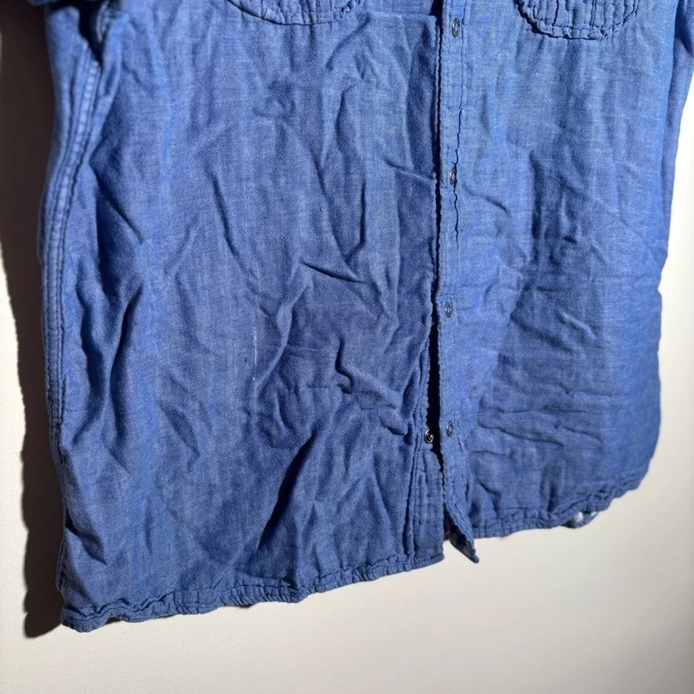 G By Guess Lightweight Cotton Short Sleeve Button Down Shirt